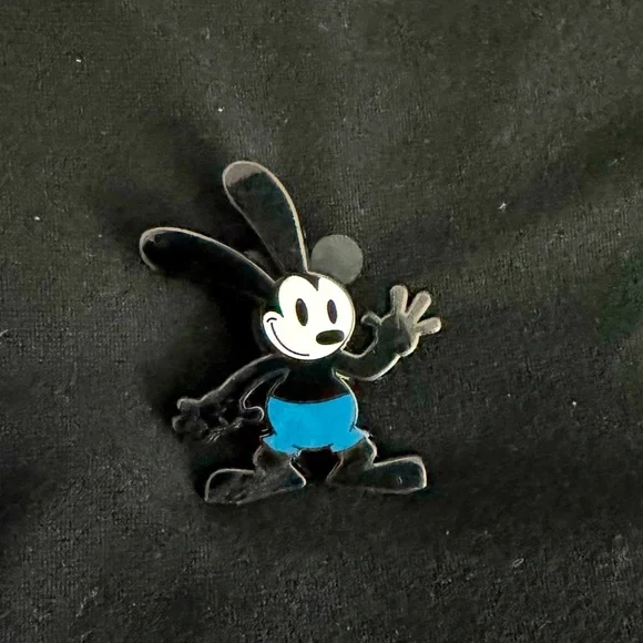 Oswald trading pin - Picture 1 of 3